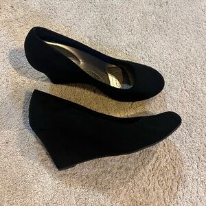 Dexflex Comfort Black Wedge Shoes